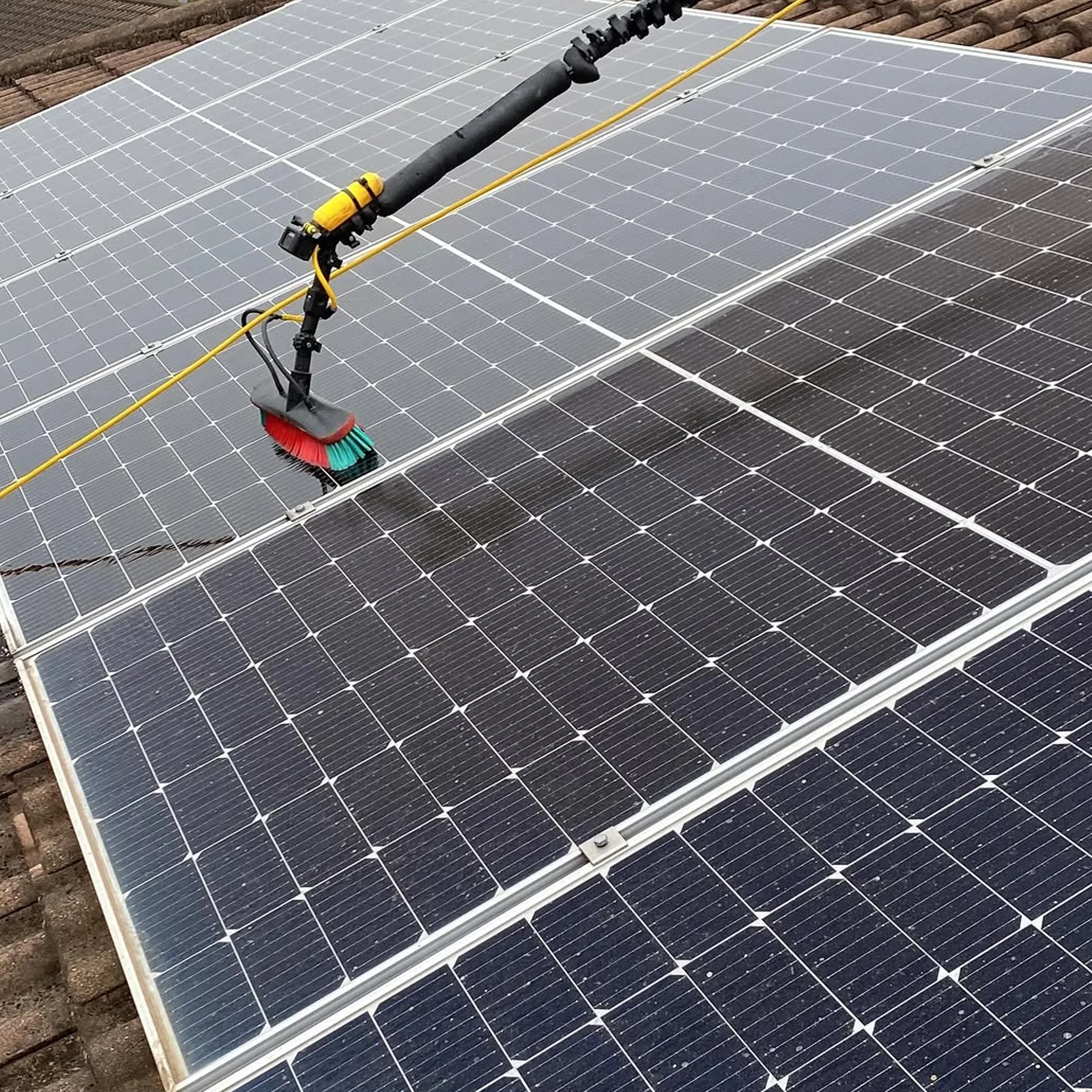 waterfed pole cleaning solar panels