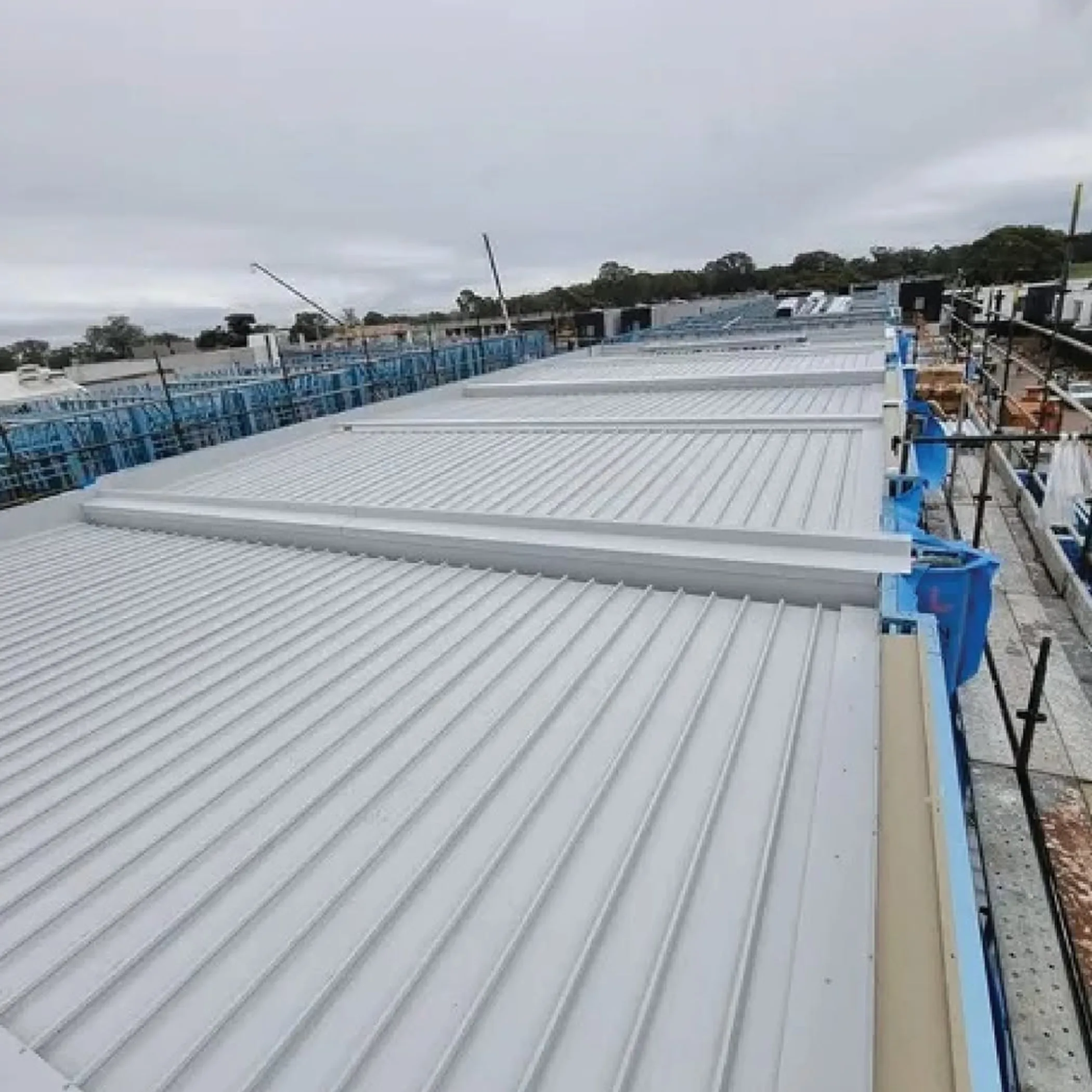 clear photograph of roofing